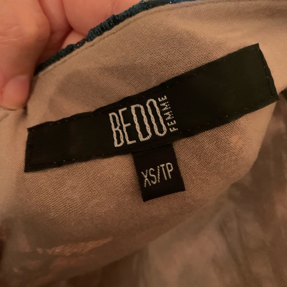 Beautiful Bedo lace dress -XS - Picture 5 of 9